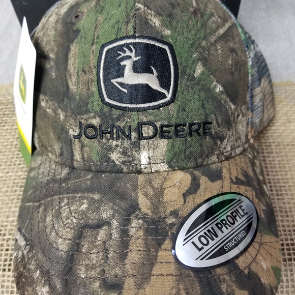 John Deere Camo Cap/Water Bottle Bundle - Picture 5 of 11